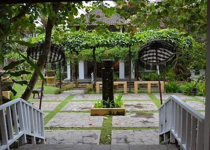 Garden Hotel