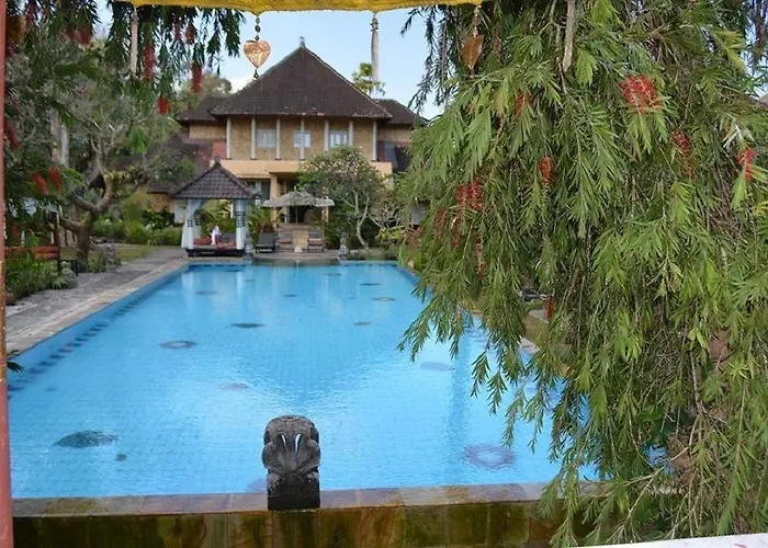 Garden Hotel 3*