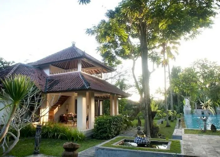 Garden Hotel 3*